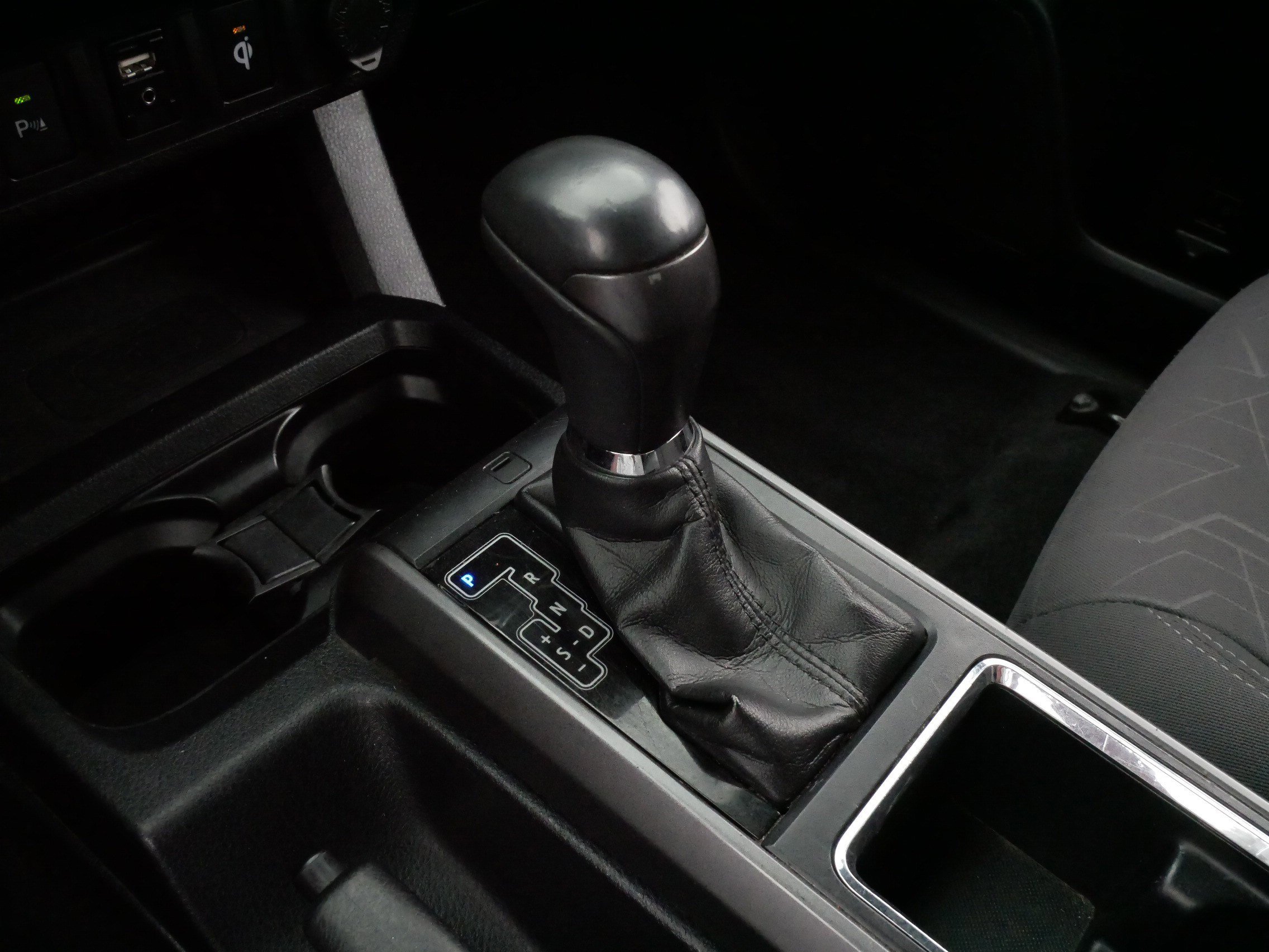 Used 2017 Toyota Tacoma TRD Off-Road AWD/4WD image 24