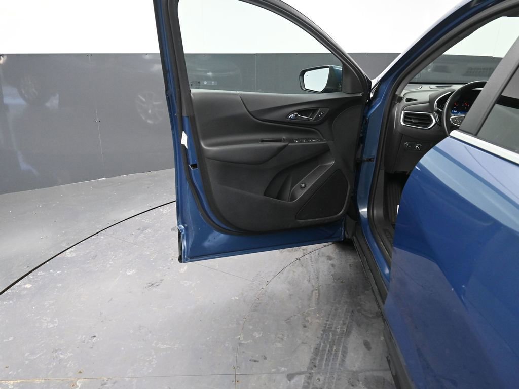Used 2024 Chevrolet Equinox LT image 24