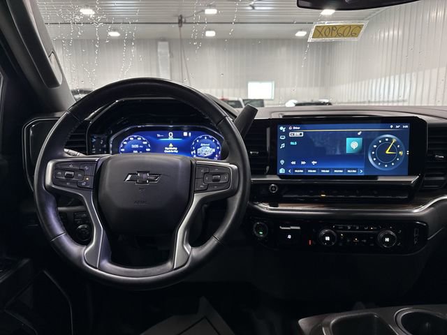 Used 2023 Chevrolet Silverado 1500 RST AWD/4WD image 11