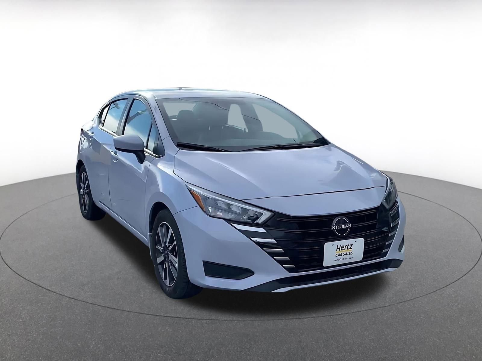 Used 2025 Nissan Versa SV w/ Trunk Package image 3