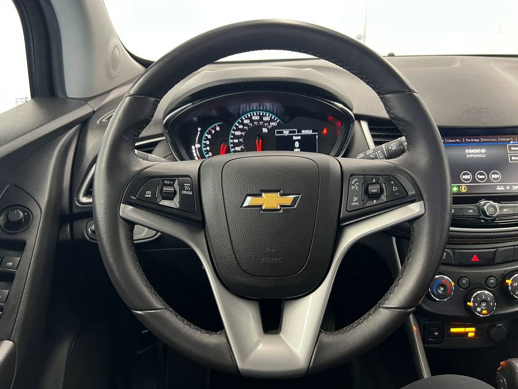 Used 2021 Chevrolet Trax LT w/ Premium Seat Package image 14