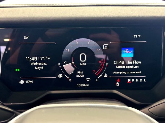 Used 2025 GMC Acadia Elevation w/ Elevation Premium Package FWD image 15
