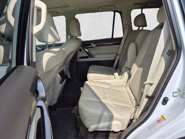 Used 2017 Lexus GX 460 Luxury AWD/4WD image 13