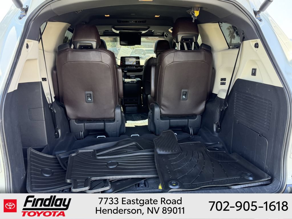 Certified 2024 Toyota Sienna Platinum AWD/4WD image 17