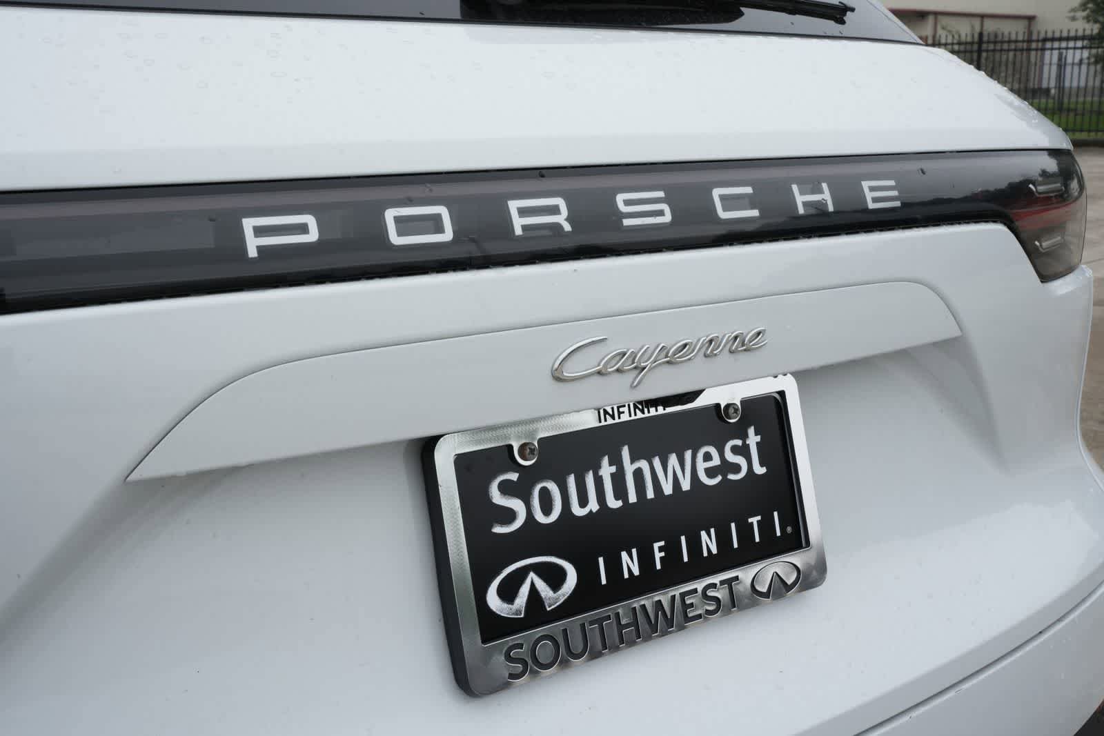 Used 2023 Porsche Cayenne Platinum Edition AWD/4WD image 19
