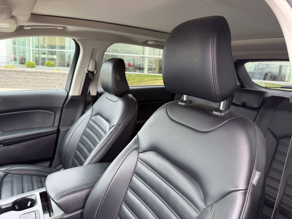 Used 2021 Ford Edge SEL w/ Convenience Package image 10