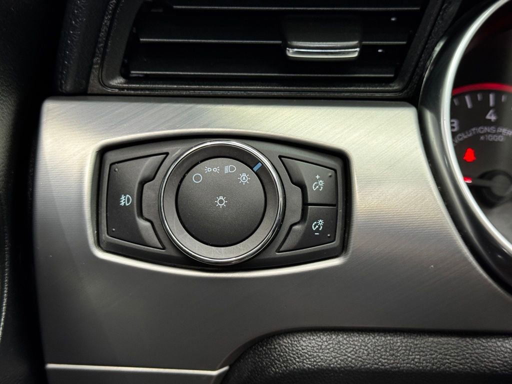 Used 2019 Ford Mustang Premium RWD image 31