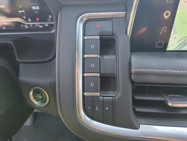 Used 2022 GMC Yukon SLT w/ SLT Luxury Package RWD image 16