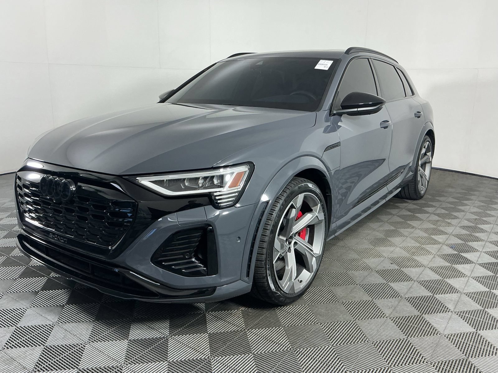 Used 2024 Audi SQ8 e-tron Premium Plus w/ Black Optic Package AWD/4WD image 3