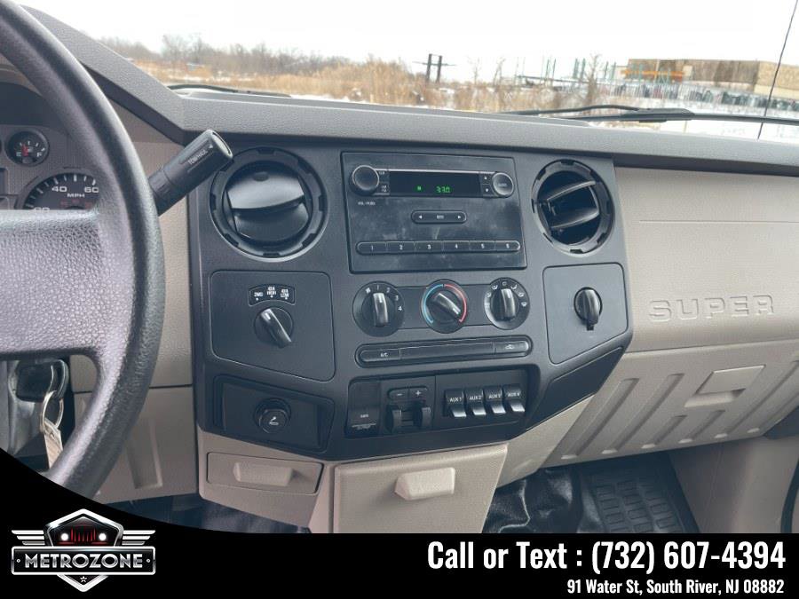 Used 2008 Ford F350 XL image 23