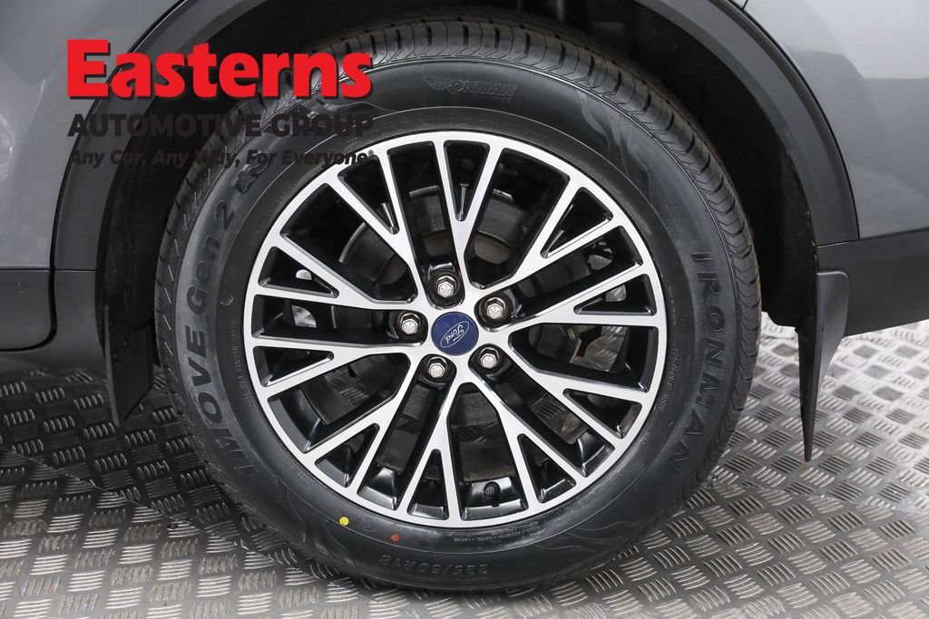 Used 2022 Ford Escape SE w/ Cold Weather Package image 32