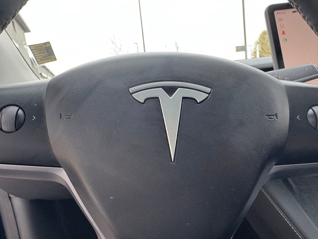 Used 2023 Tesla Model Y Long Range image 27