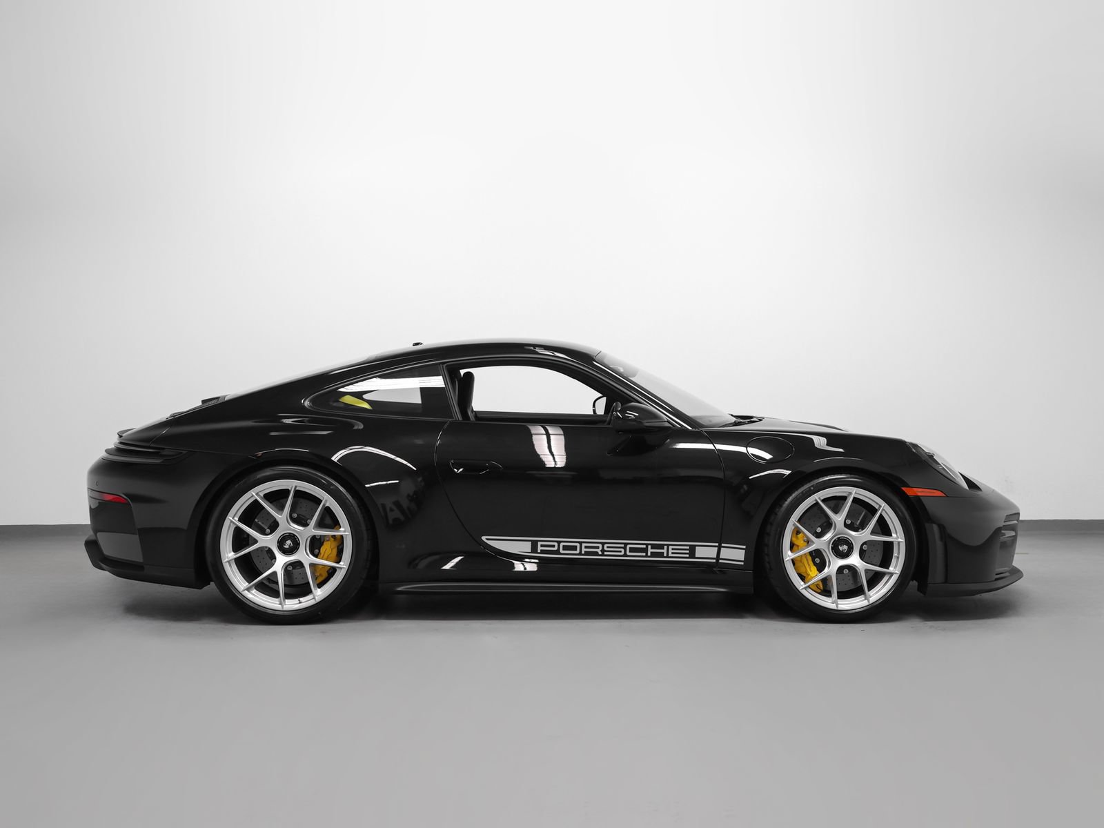 Certified 2026 Porsche 911 GT3 RWD image 13