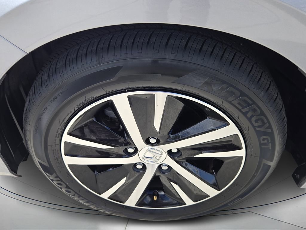 Used 2024 Honda Civic LX image 9