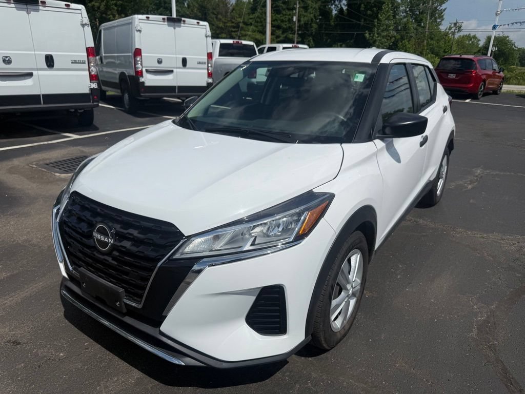 Used 2023 Nissan Kicks S FWD image 8