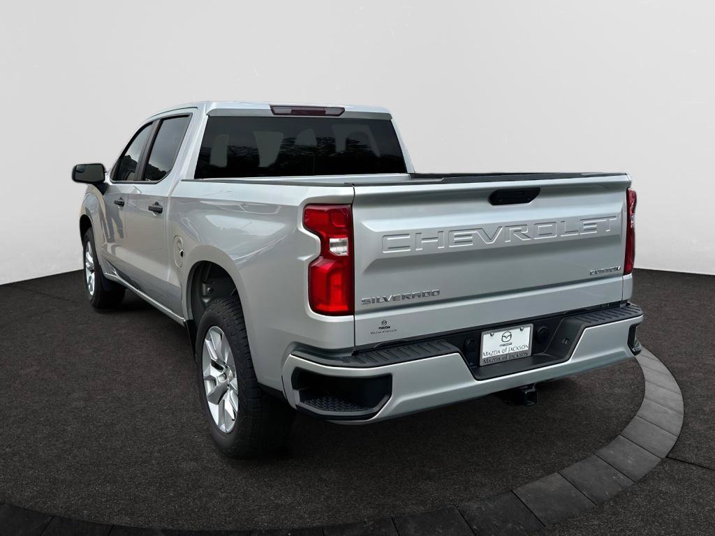 Used 2022 Chevrolet Silverado 1500 Custom w/ Safety Confidence Package RWD image 3