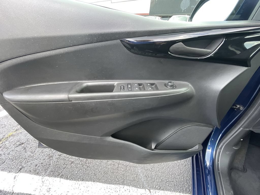Certified 2022 Chevrolet Spark LT FWD image 20