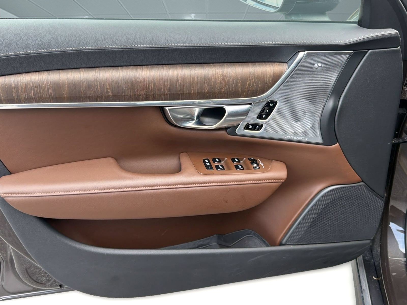 Certified 2025 Volvo V90 B6 Cross Country Ultra AWD/4WD image 25