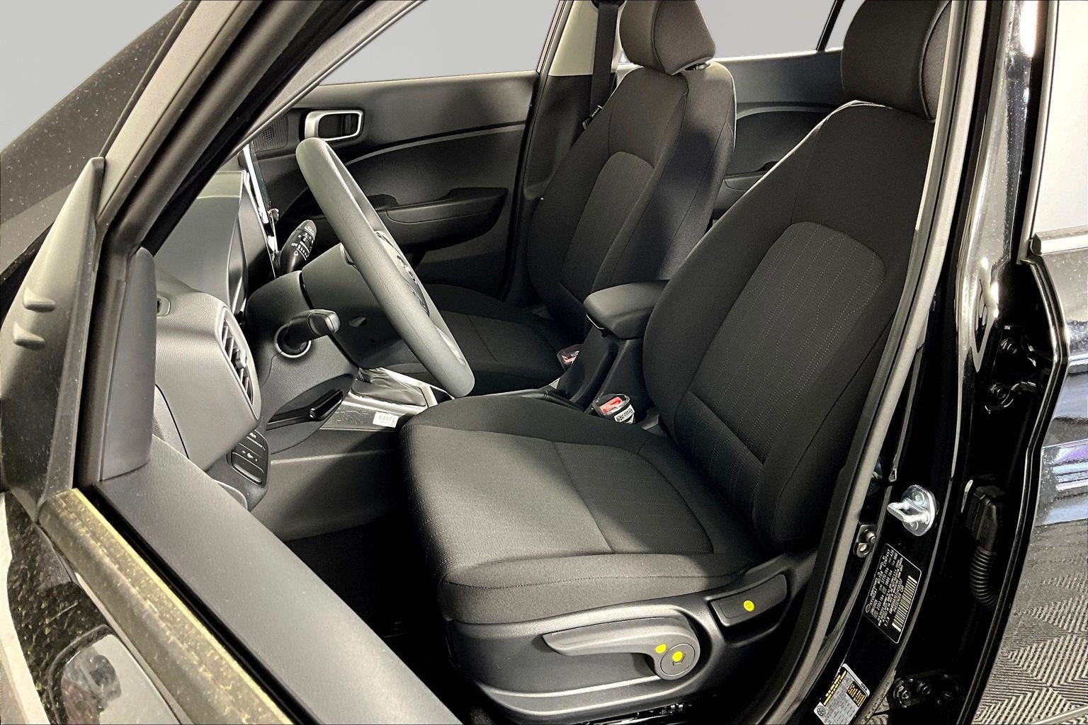 New 2026 Hyundai Venue SE FWD image 16