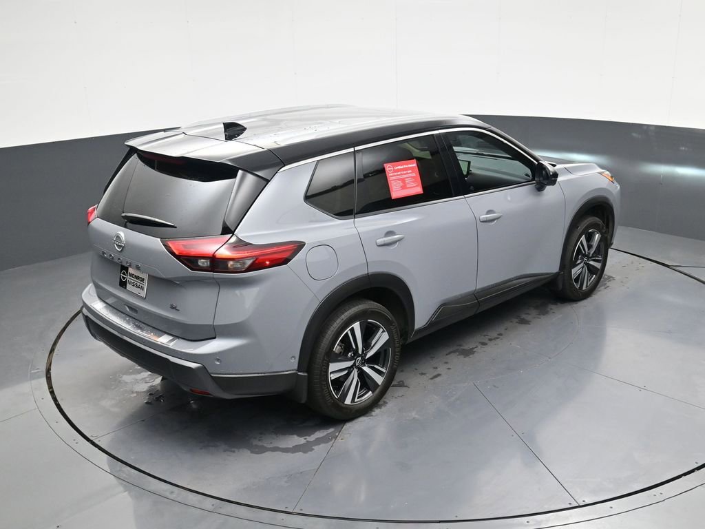 Used 2025 Nissan Rogue SL w/ SL Premium Package FWD image 29