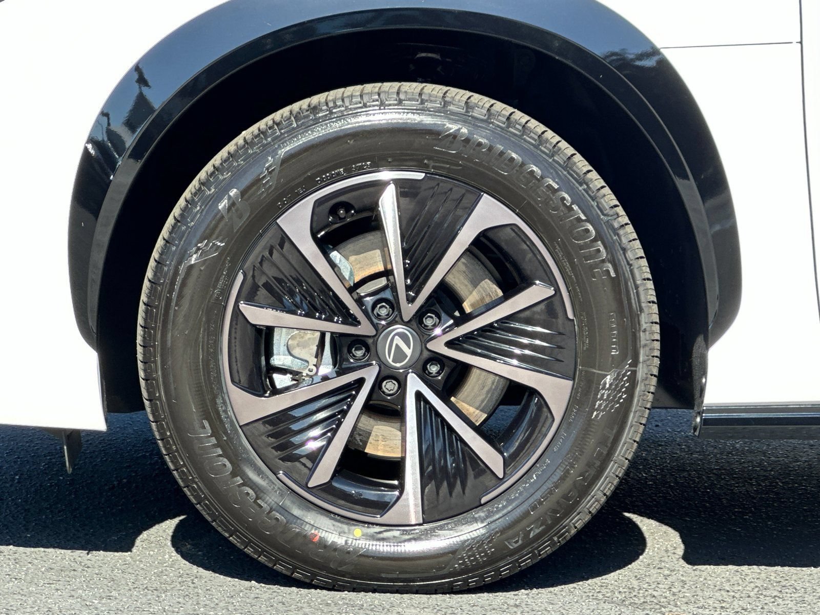 Used 2026 Lexus RZ 350e 2WD w/ Accessory Package (K3) image 33