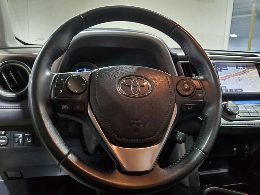 Used 2018 Toyota RAV4 XLE FWD image 24