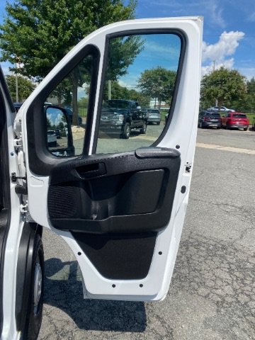 Used 2025 RAM ProMaster 2500 w/ Convenience Group FWD image 13