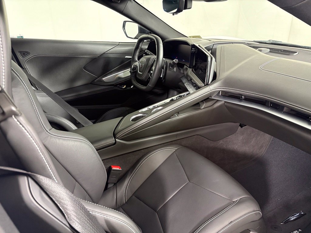 Certified 2026 Chevrolet Corvette Stingray Coupe w/ 1LT RWD image 18