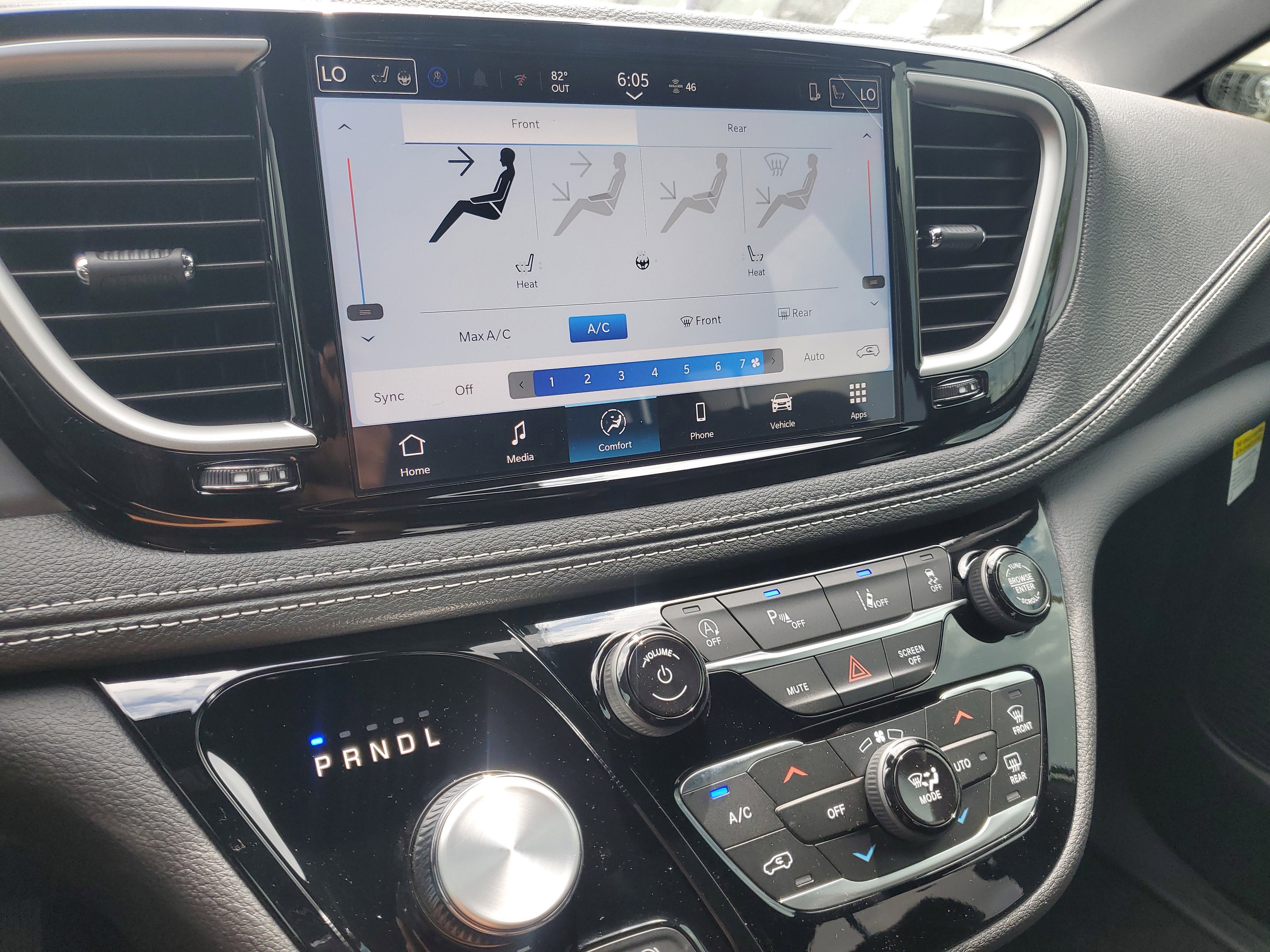 New 2026 Chrysler Pacifica Select FWD image 20