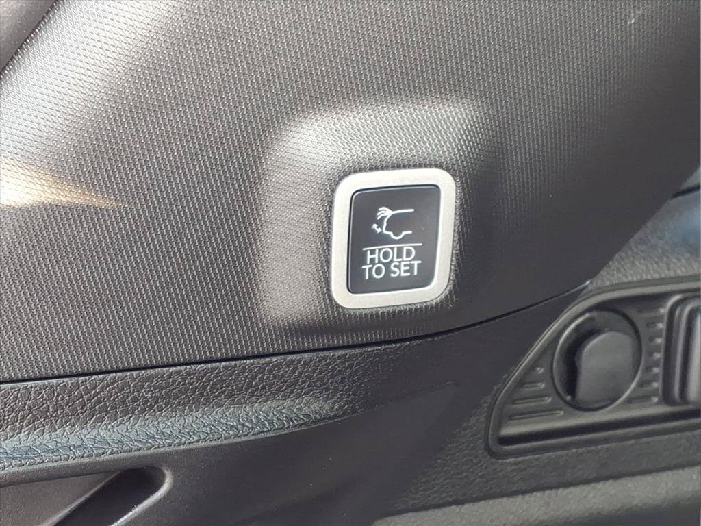 New 2025 Jeep Grand Cherokee Laredo X w/ Luxury Tech Group I RWD image 7