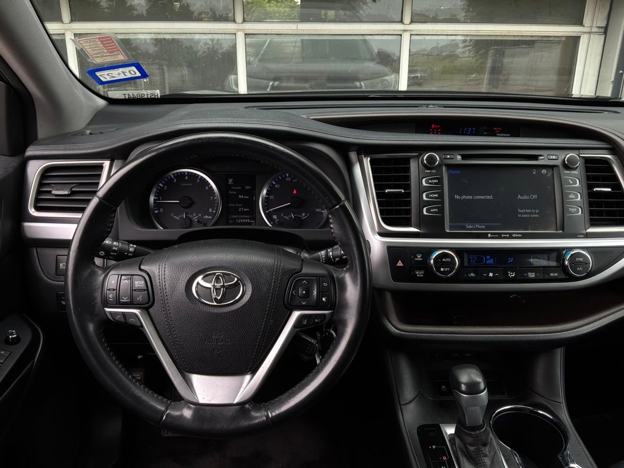 Used 2017 Toyota Highlander Plus FWD image 15