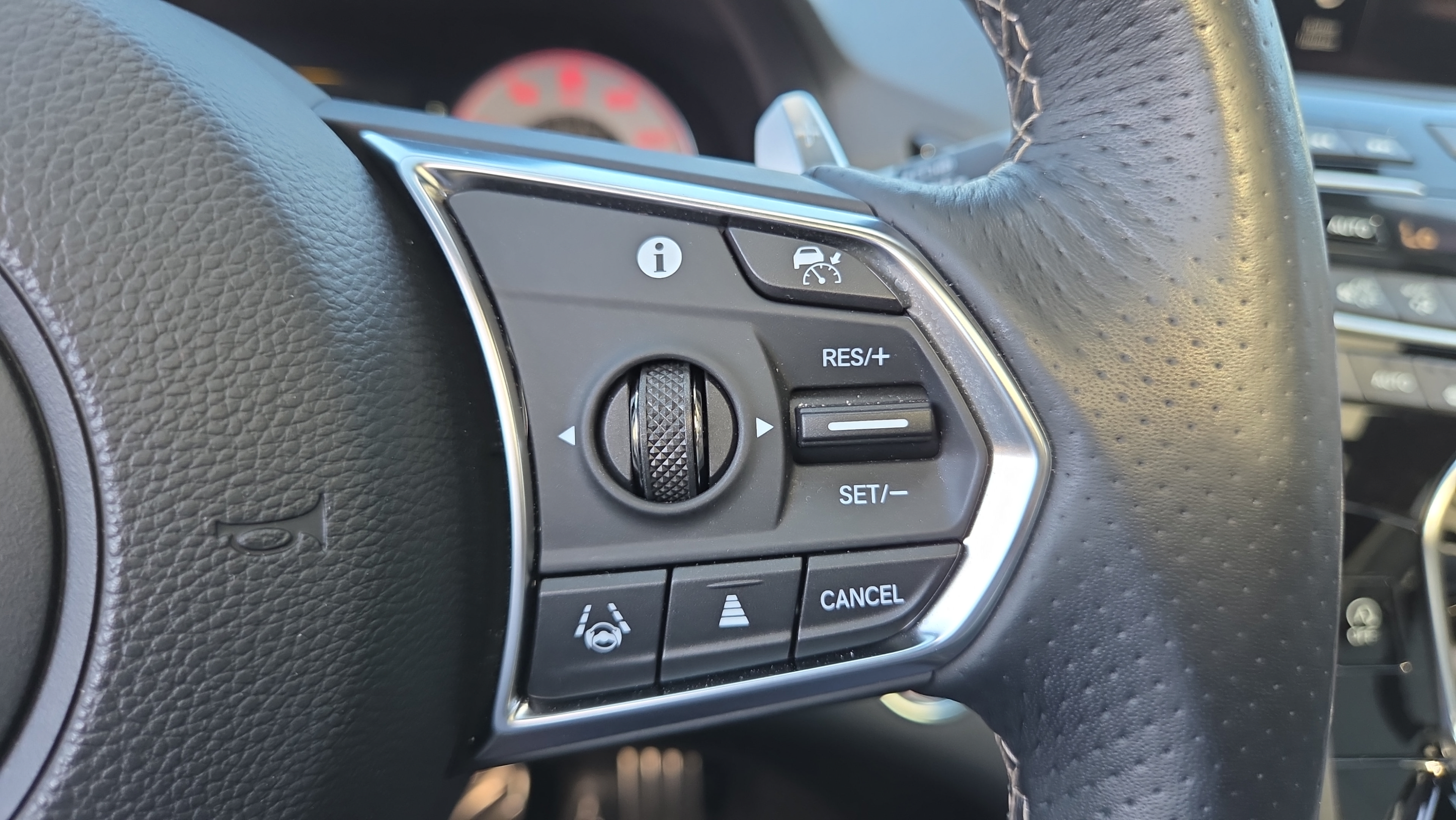 Certified 2025 Acura RDX w/ Advance Package AWD/4WD image 24