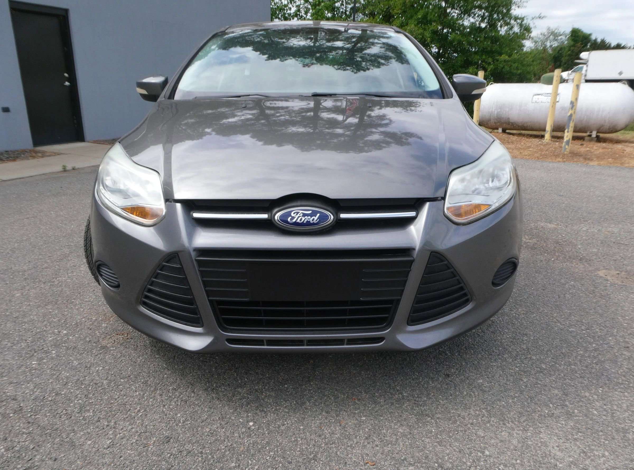 Used 2013 Ford Focus SE FWD image 2