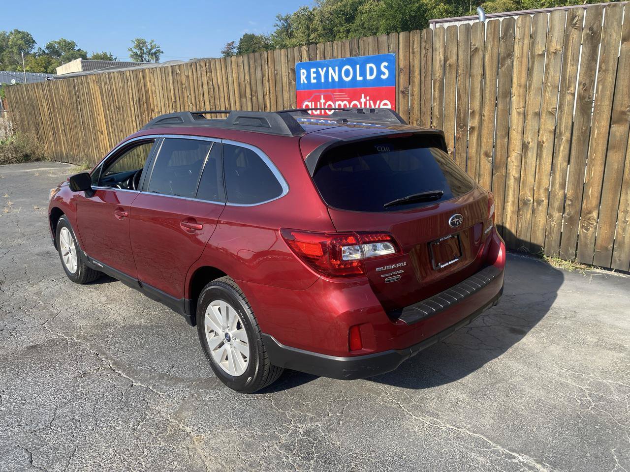 Used 2015 Subaru Outback 2.5i Premium AWD/4WD image 6