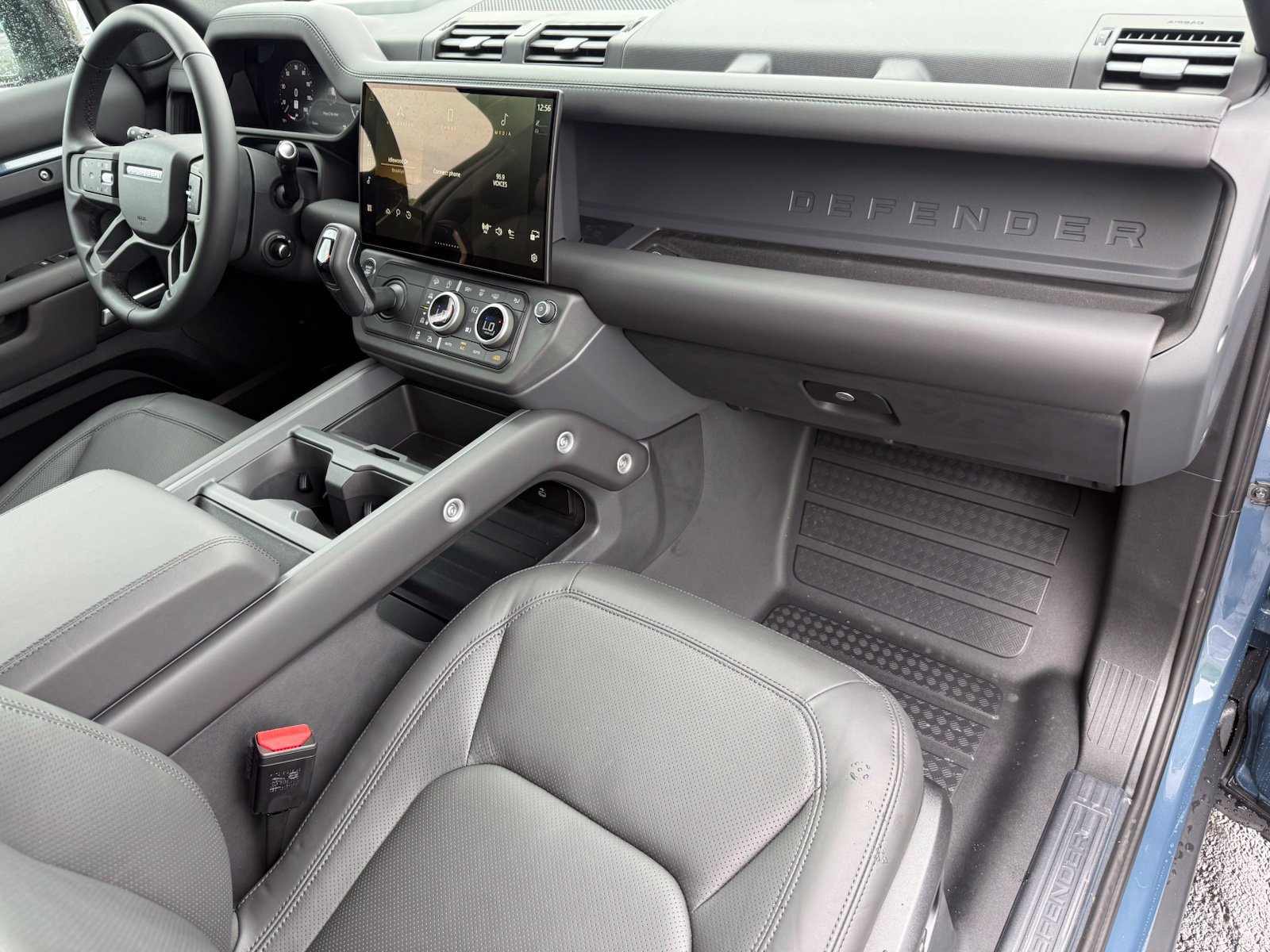 New 2026 Land Rover Defender 110 S AWD/4WD image 17