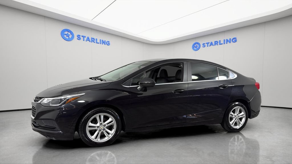 Used 2017 Chevrolet Cruze LT w/ Convenience Package FWD image 2