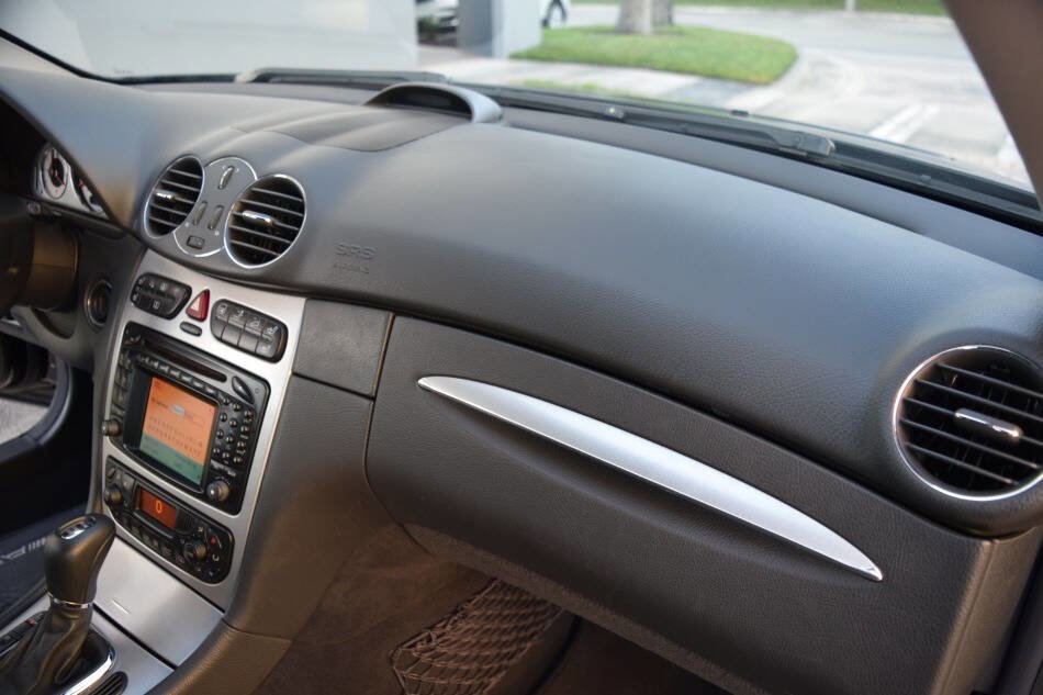 Used 2003 Mercedes-Benz CLK 55 AMG Coupe image 47