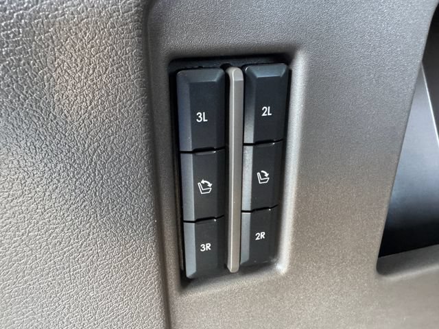 Used 2023 Lincoln Navigator L Reserve AWD/4WD image 21