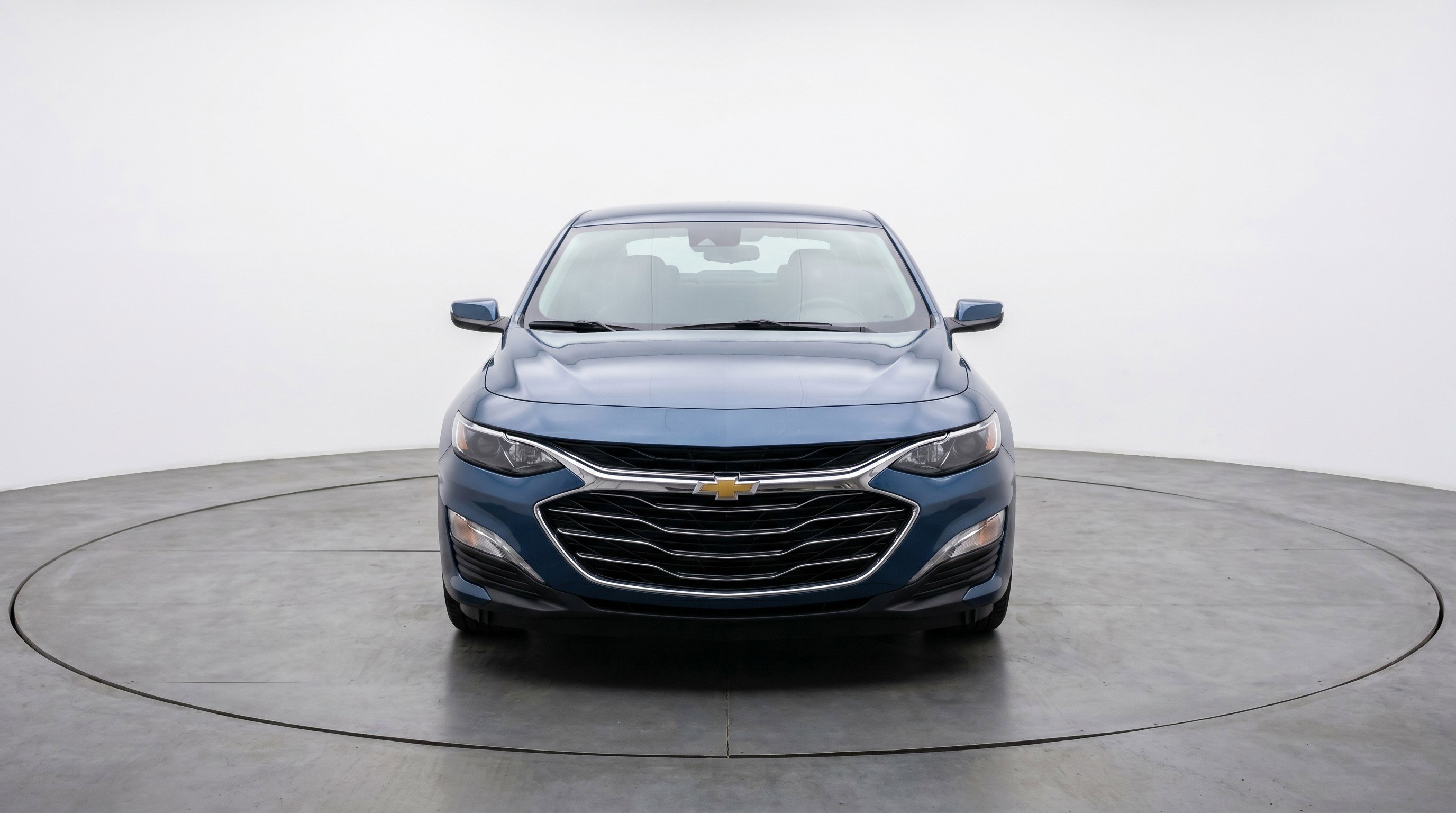 Used 2024 Chevrolet Malibu LT FWD image 2