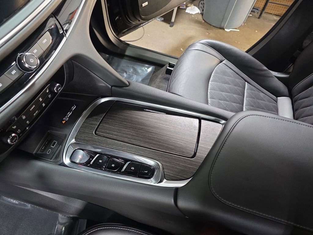 Used 2022 Buick Enclave Avenir w/ Avenir Technology Package image 24