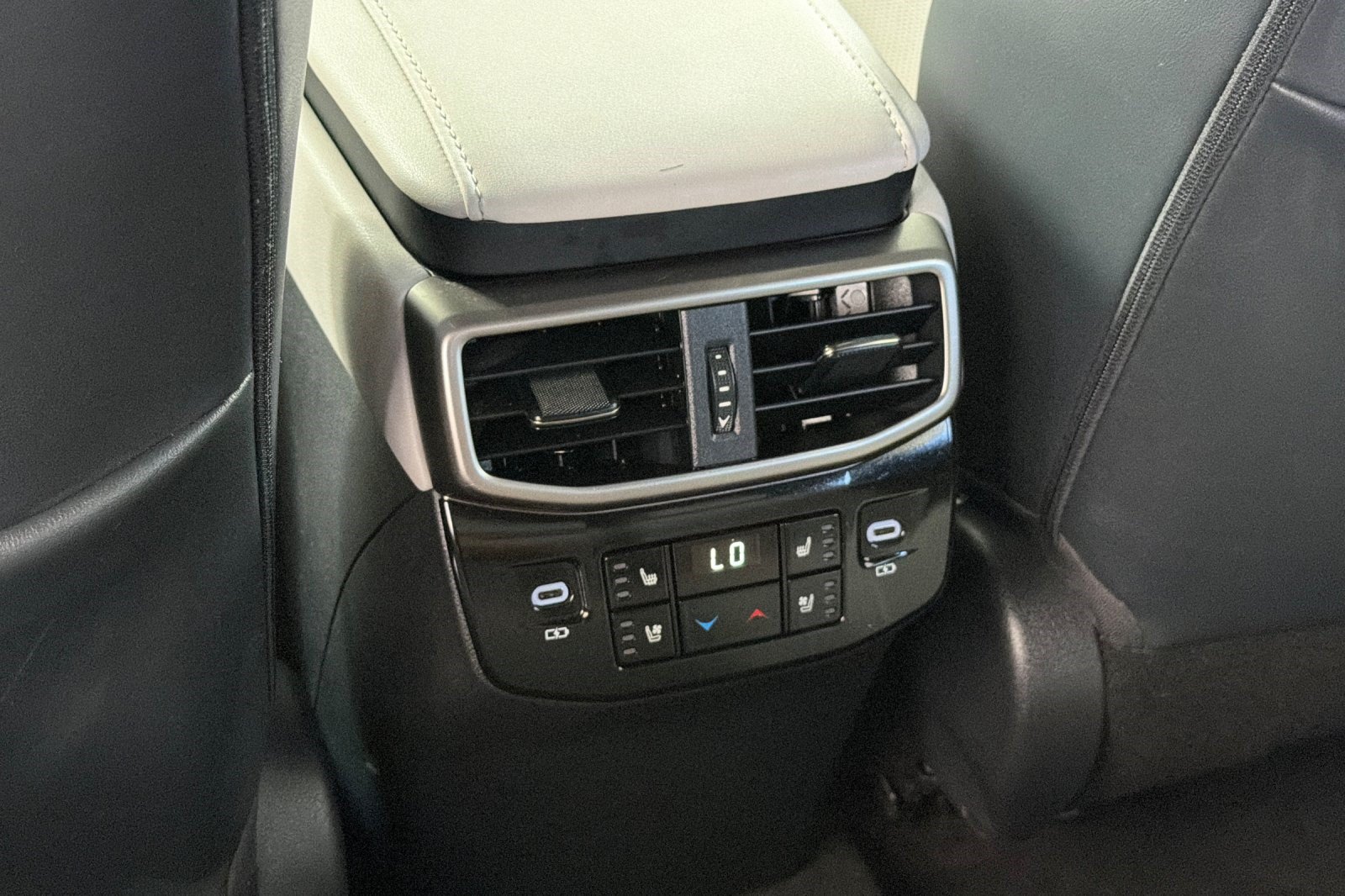 Used 2023 Lexus RX 350 w/ Cold Area Package AWD/4WD image 16