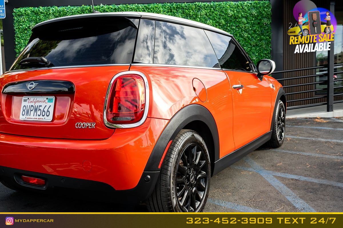 Used 2021 MINI Cooper 2-Door Hardtop w/ 6.5" Touchscreen Package FWD image 7