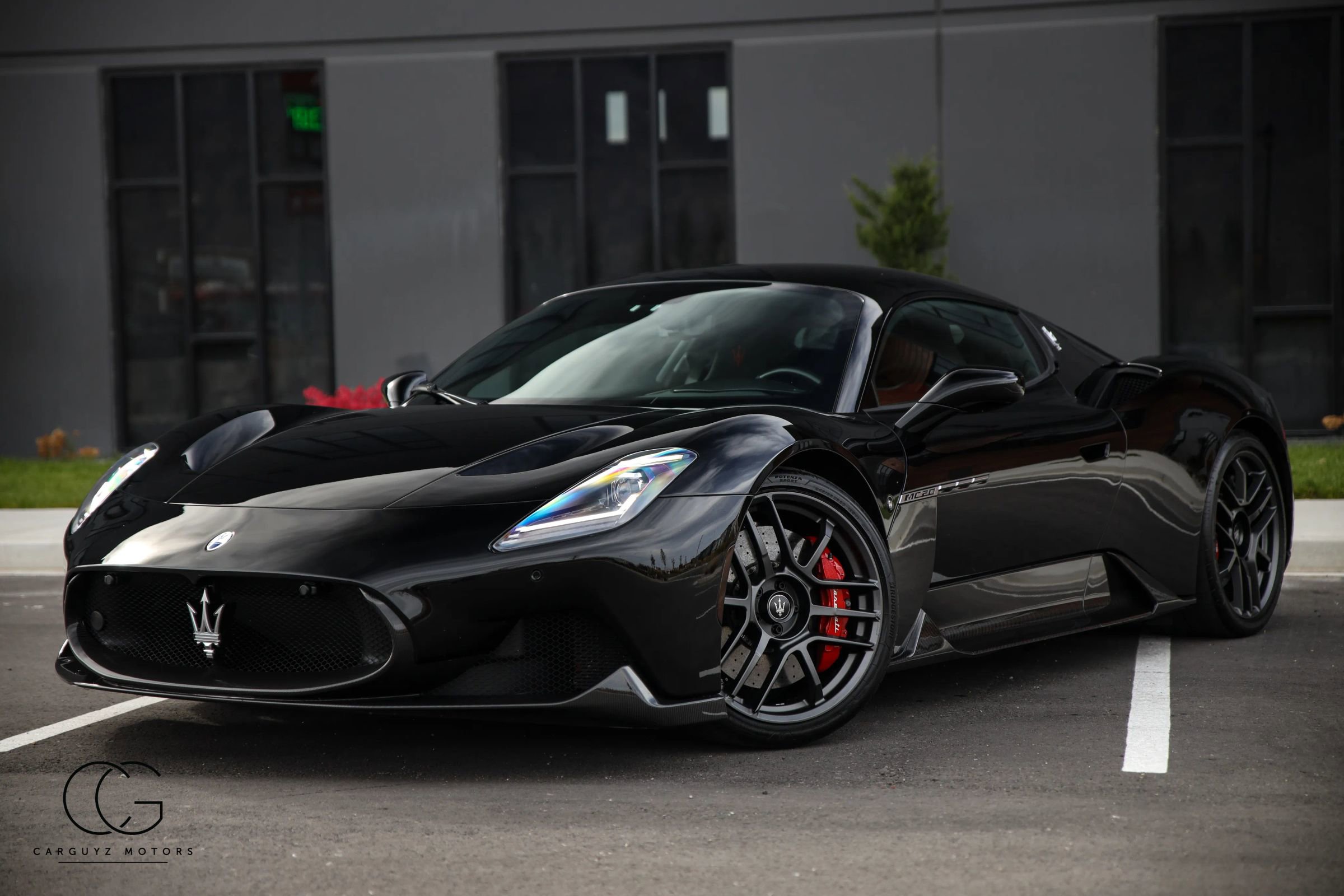 Used 2022 Maserati MC20 Coupe image 3