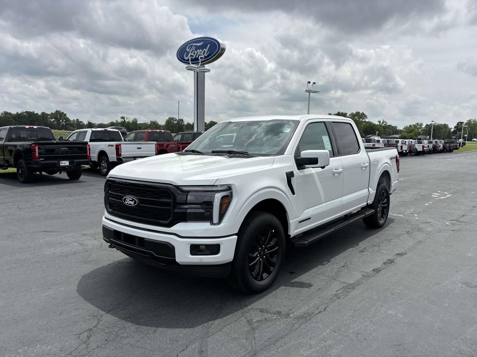 New 2025 Ford F150 Lariat w/ Equipment Group 502A High image 37