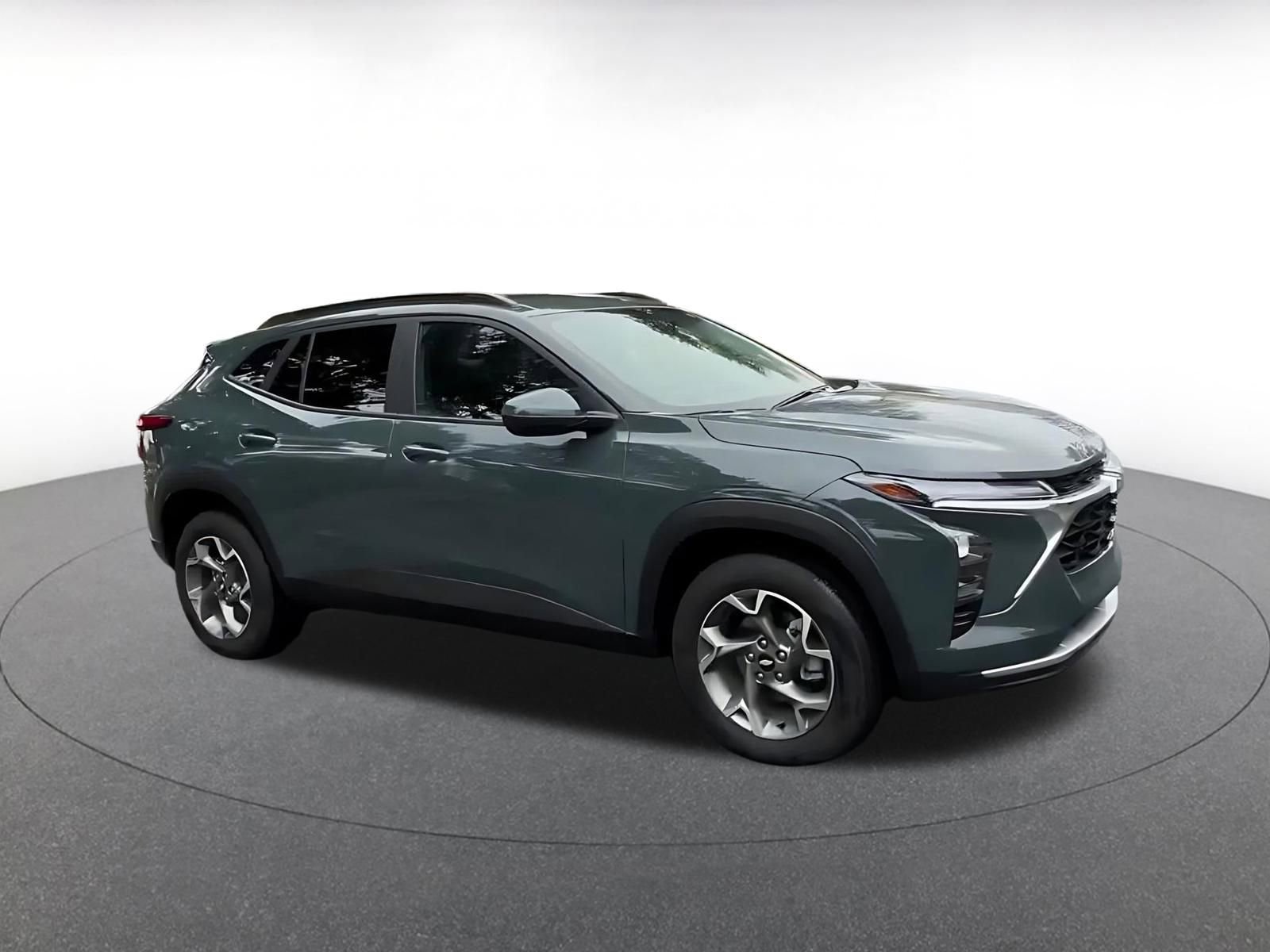 Used 2025 Chevrolet Trax LT video 2