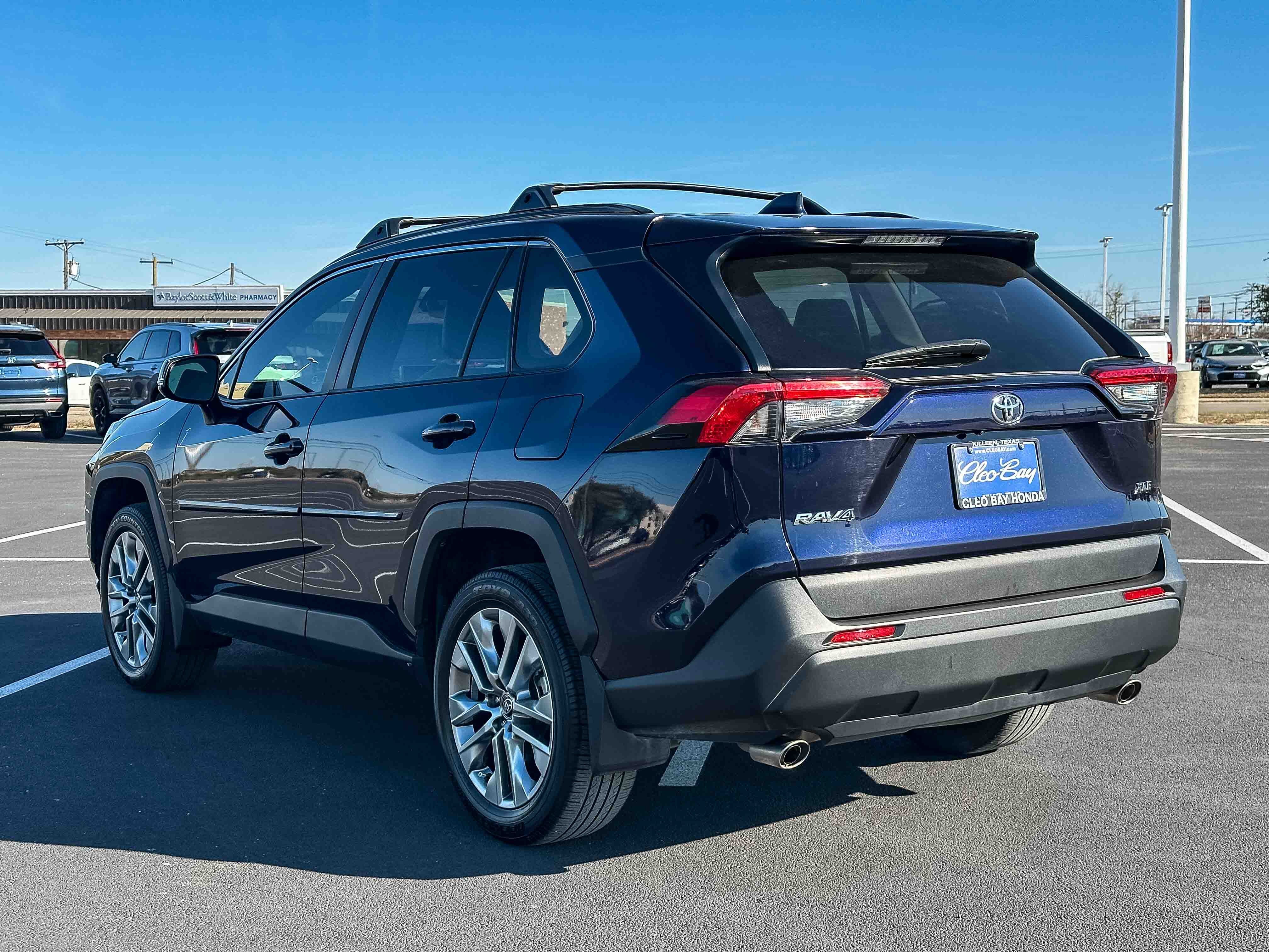 Used 2024 Toyota RAV4 XLE Premium image 8