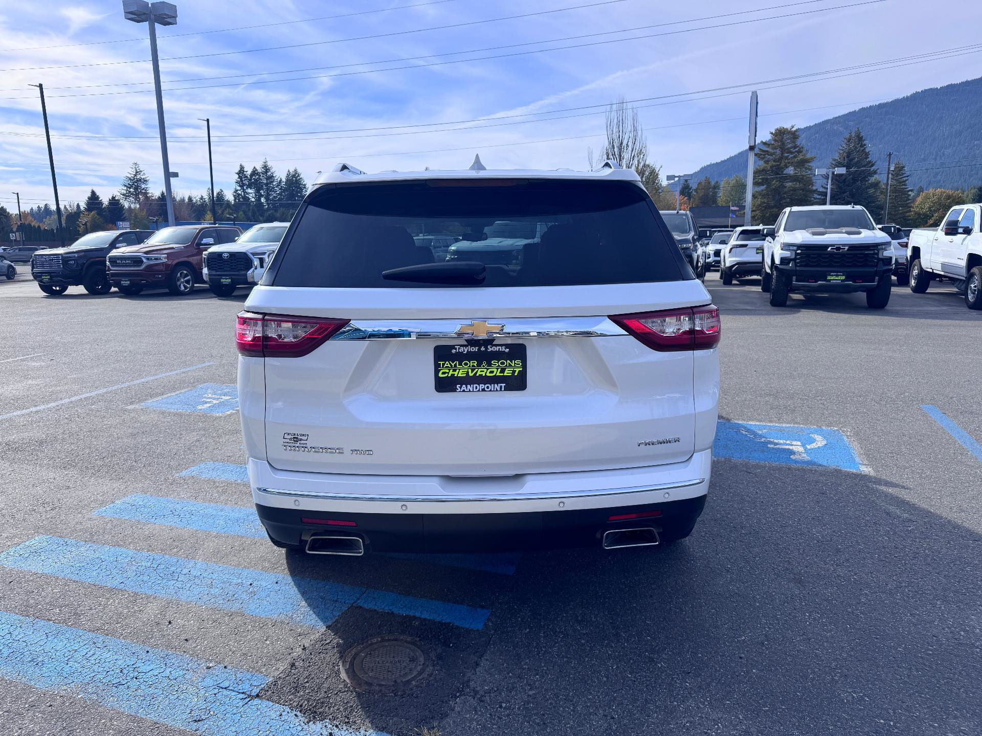 Used 2019 Chevrolet Traverse Premier w/ LPO, Floor Liner Package AWD/4WD image 6