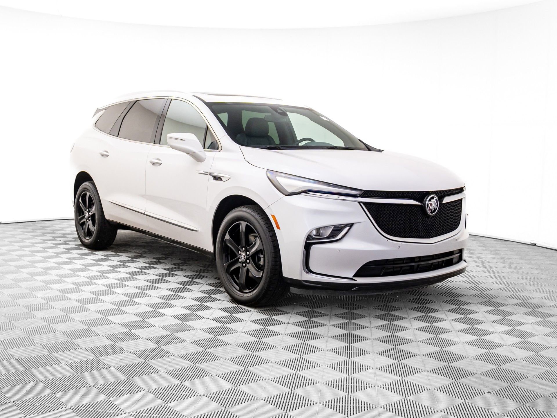 Used 2023 Buick Enclave Essence w/ Experience Buick Package image 8