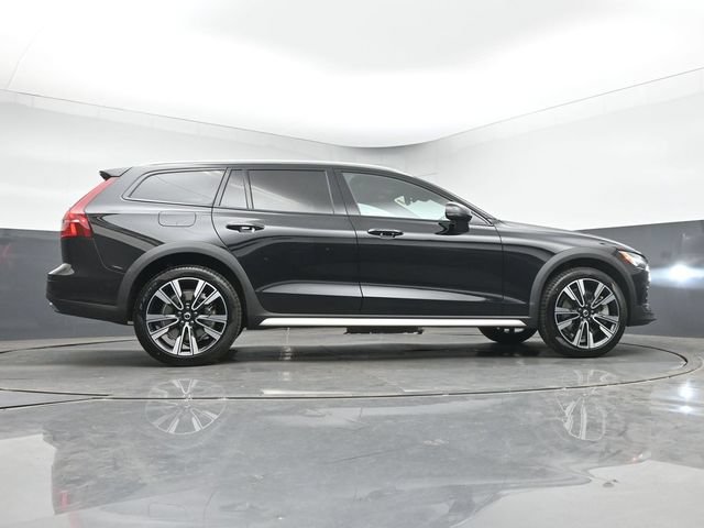 New 2026 Volvo V60 B5 Cross Country Ultra w/ Climate Package AWD/4WD image 45