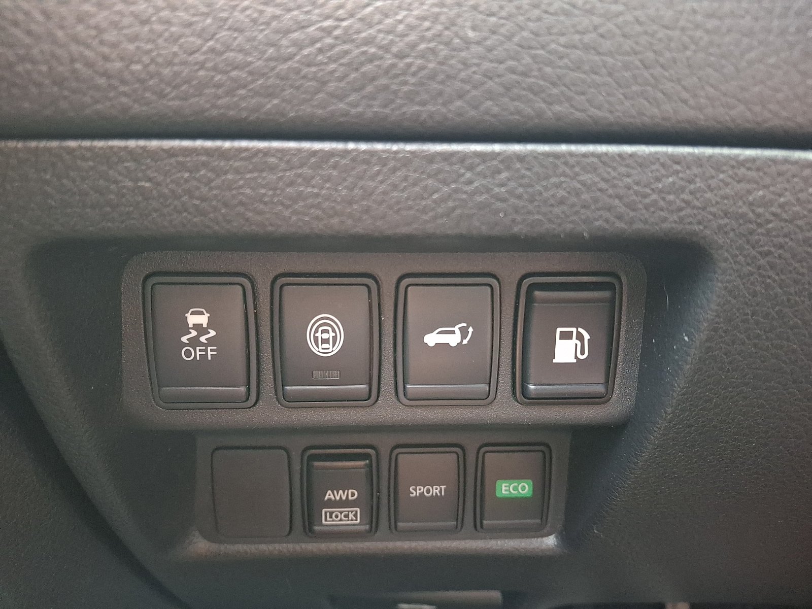 Used 2019 Nissan Rogue SV AWD/4WD image 25
